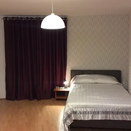 Cosmo Plaza Apartman Bukarest